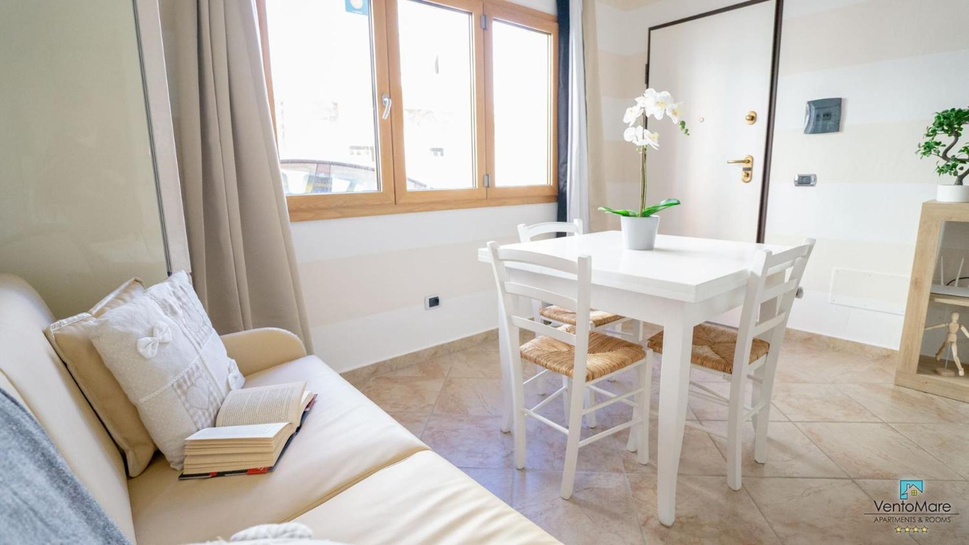 Apartments & Suites Vento Mare Palau Extérieur photo